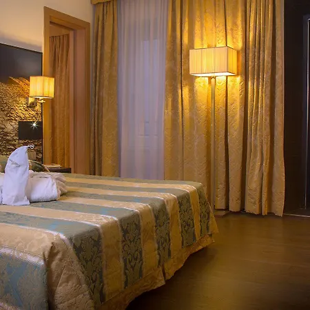 Boutique Exclusive מלון 4*