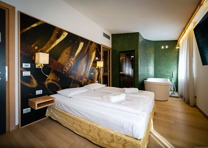 Boutique Exclusive トレント